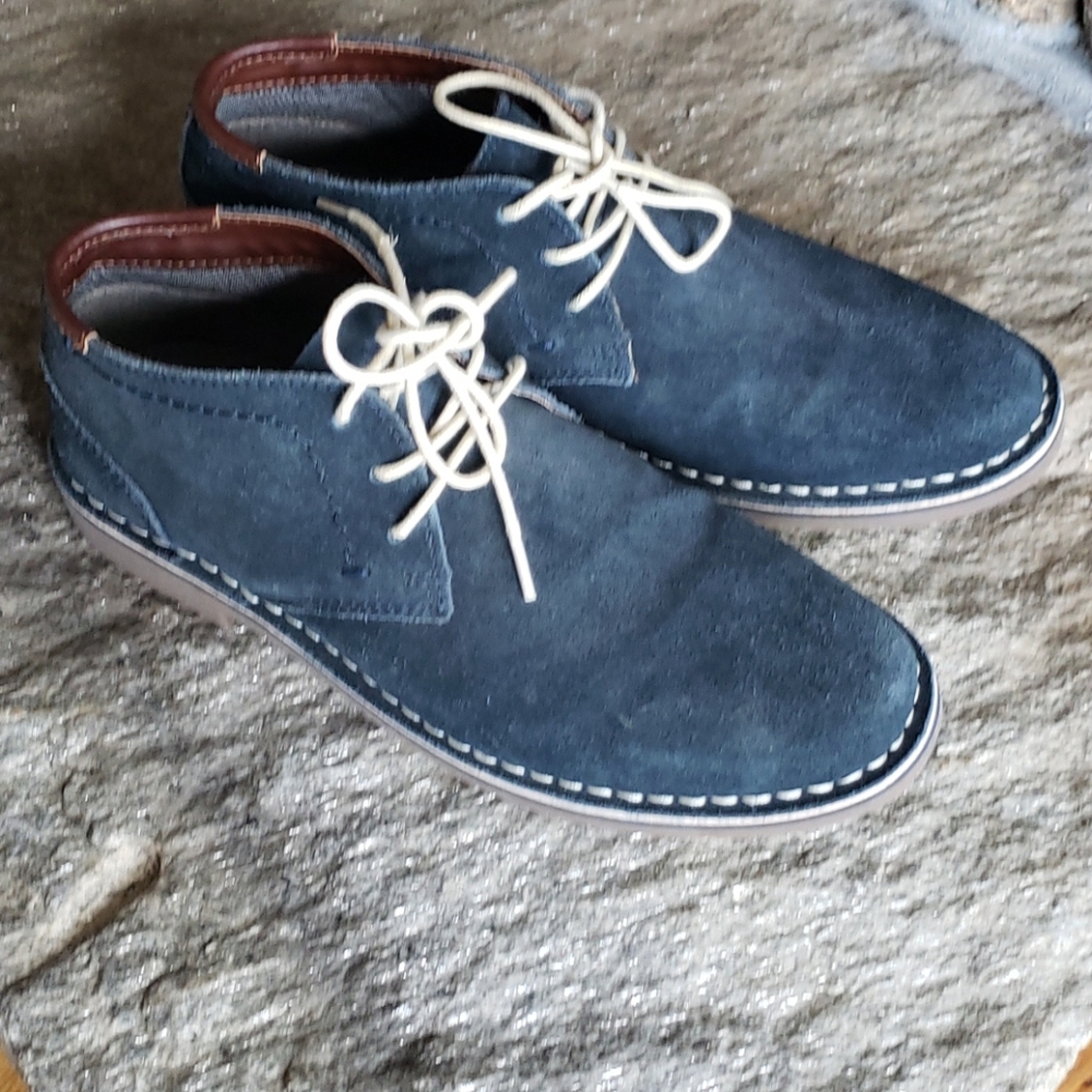 Reaction by Kenneth Cole shoes